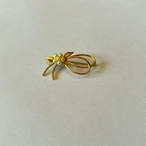 Vintage 1950-1960 Krementz Gold Filled & Cultured Pearls Pin